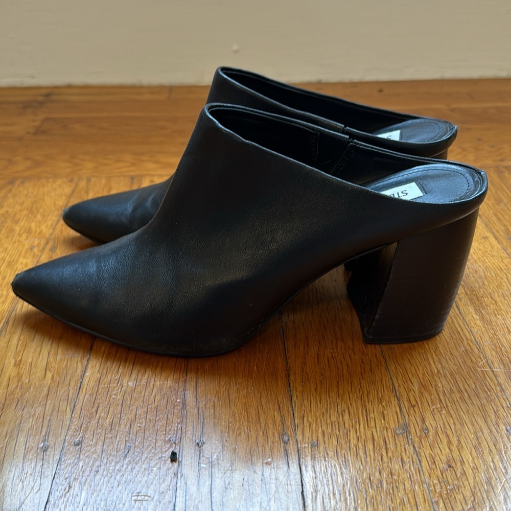 Steve Madden Solid Black Leather Block-heeled Mule - Picture 4 of 13